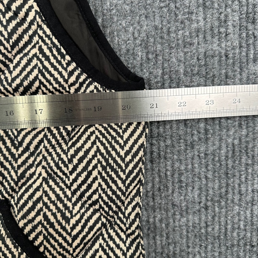 J. Crew Excursion Vest Womens L Gray Quilted Herringbone Down Filled Black Cream - Picture 9 of 10